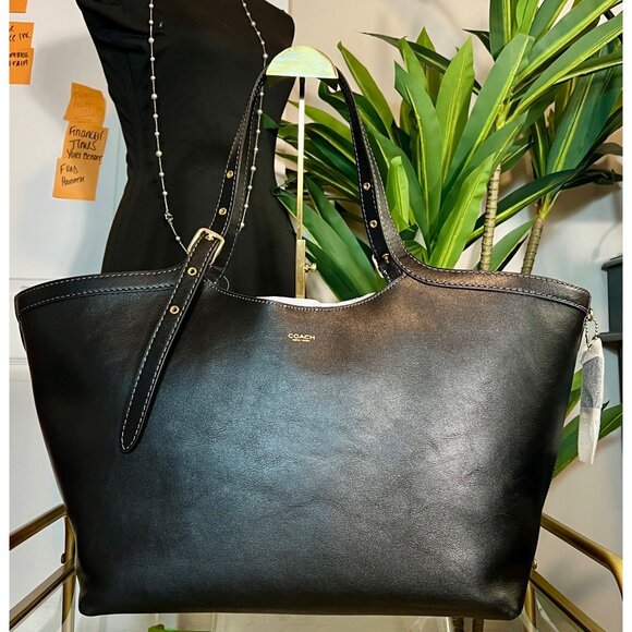 NEW WITH TAGS!COACH BLACK LEATHER GRAMERCY SHOULDER BAG
